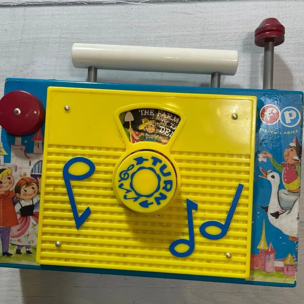 Fisher price 2009 farmer in the dell music‎ radio